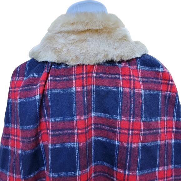 Janie and Jack the Tartan Holiday Cape Red Blue Plaid Faux Fur Collar Sz 7-8 - Picture 12 of 14